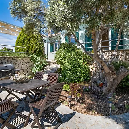 Belvedere Villa Tsoukaladhes